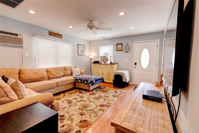 33 Minnesota Ave in Long Beach, NY - Building Photo - Building Photo