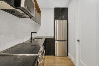 631 E 6th St in New York, NY - Building Photo - Building Photo