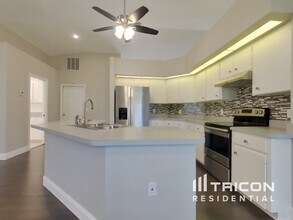 3598 N Biscayne Dr in North Port, FL - Building Photo - Building Photo