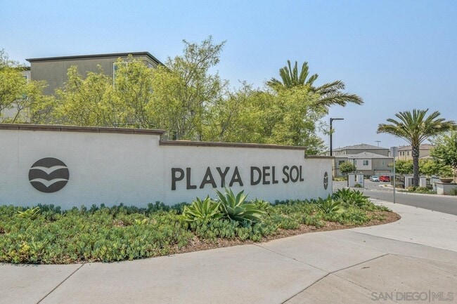 5212 Beachfront Cove in San Diego, CA - Building Photo - Building Photo