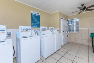 4645 Ocean Dr in Corpus Christi, TX - Building Photo - Building Photo