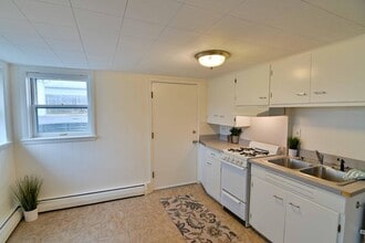 2807 Washington Rd in Kenosha, WI - Building Photo - Building Photo