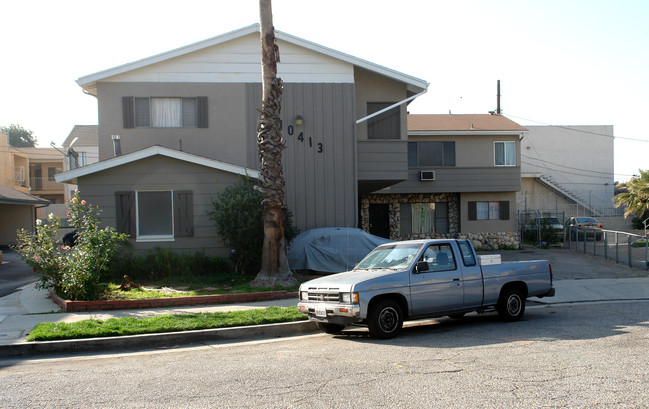 10413 Parr Ave in Sunland, CA - Building Photo - Building Photo