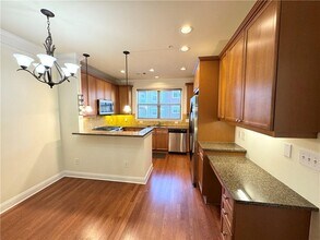 621 Perimeter Walk in Dunwoody, GA - Building Photo - Building Photo