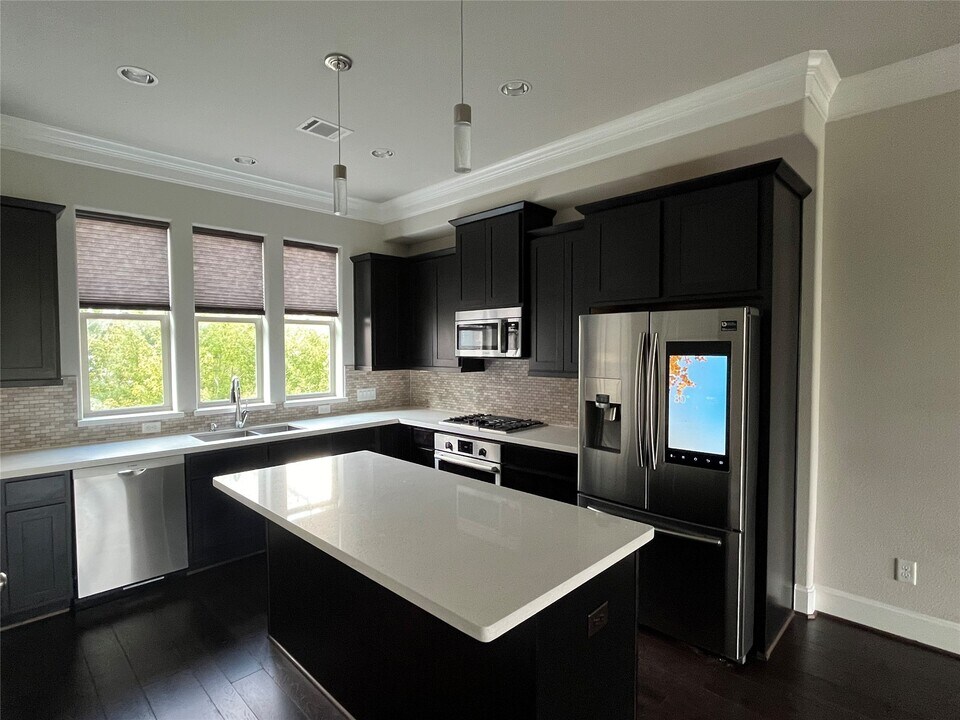 616 Delano St in Houston, TX - Building Photo