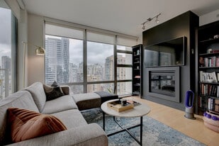 1225 Richards St in Vancouver, BC - Building Photo