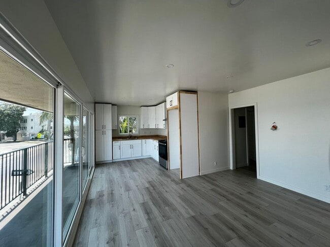 101 Bay Shore Ave in Long Beach, CA - Building Photo - Building Photo