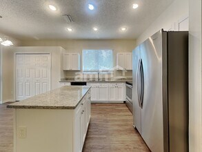 18212 Hollyhills Way in Tampa, FL - Building Photo - Building Photo