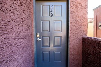 4050 Pacific Harbors Dr in Las Vegas, NV - Building Photo - Building Photo