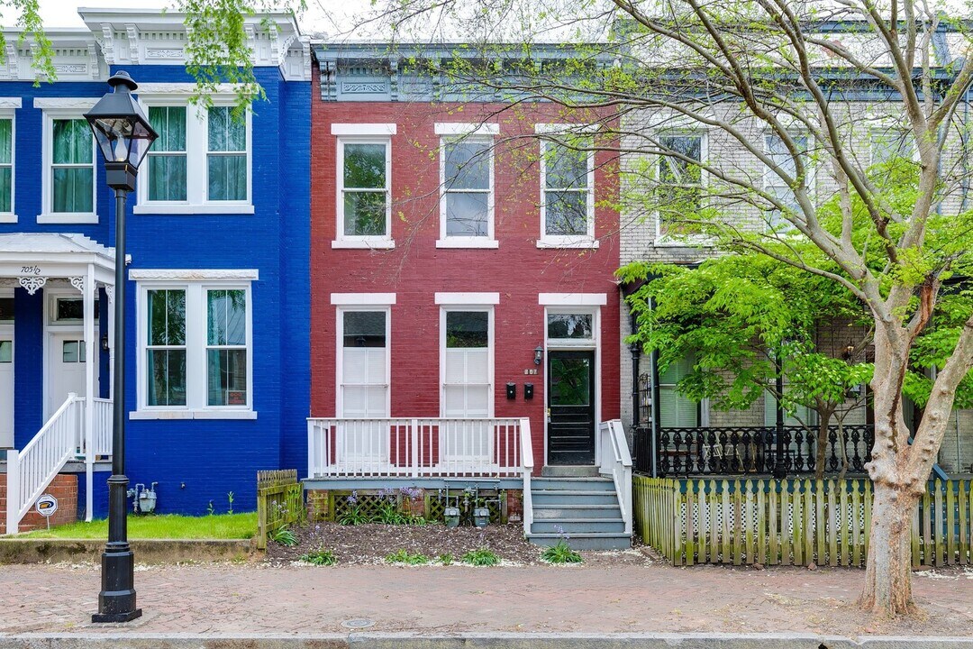 707 W Clay St in Richmond, VA - Foto de edificio