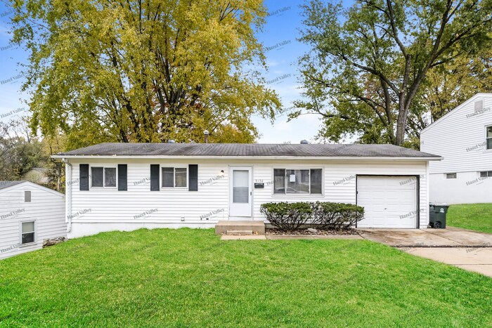 5130 Auriesville Ln in Hazelwood, MO - Building Photo