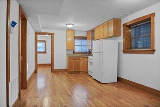 1402 W Warner Ave in Chicago, IL - Building Photo - Building Photo