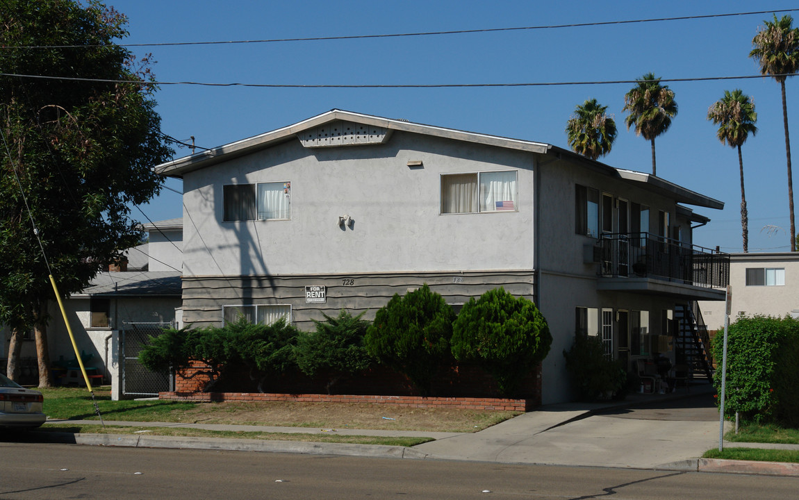 728 S Magnolia Ave in El Cajon, CA - Building Photo