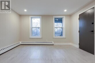 81 McMillan Dr in Oshawa, ON - Building Photo - Building Photo