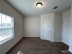 318 Untermaier St in New Braunfels, TX - Building Photo - Building Photo