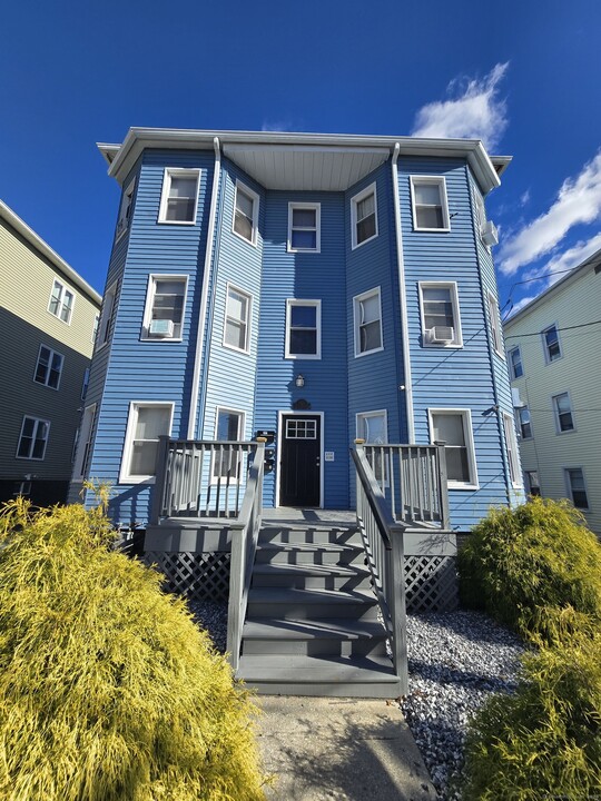 97 Gold St in New Britain, CT - Building Photo