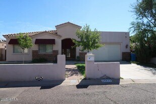6823 N 14th St in Phoenix, AZ - Building Photo