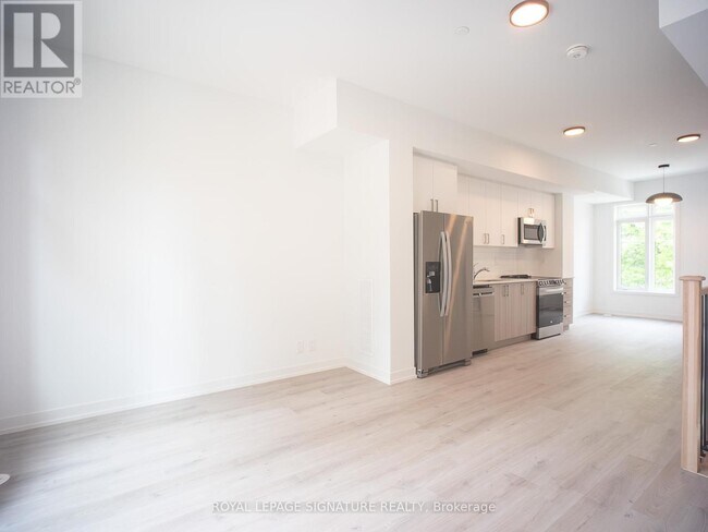 64 Frederick Tisdale Dr in Toronto, ON - Building Photo - Building Photo