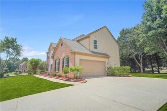 1085 Blackwood Ct in Suwanee, GA - Building Photo - Building Photo