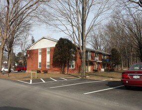 Lake Katrine Apartments in Lake Katrine, NY - Building Photo - Building Photo