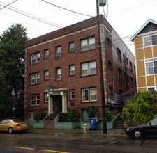 Volunteer Park Apartments in Seattle, WA - Building Photo - Building Photo