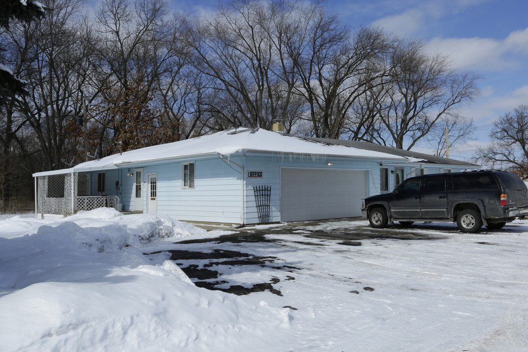 29200 County Road 20 in Elkhart, IN - Foto de edificio