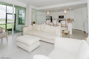 5445 Double Eagle Cir, Unit 3013 in Ave Maria, FL - Building Photo