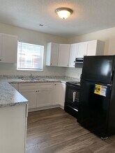 213 Hillsdale Dr in Wilmington, NC - Building Photo - Building Photo