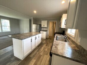 49 Bellwood Dr in Swartz Creek, MI - Building Photo - Building Photo