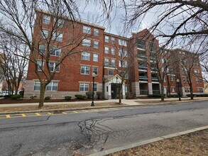 15 Harbor Point Blvd, Unit 206 in Boston, MA - Building Photo - Building Photo