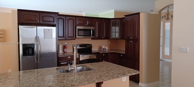 15942 SW 146th Terrace in Miami, FL - Building Photo - Building Photo