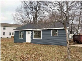 600 N Union St in Tecumseh, MI - Building Photo