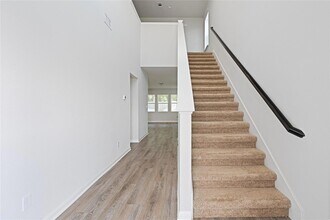 192 Fluttermill Loop, Unit 09-411 in Liberty Hill, TX - Building Photo - Building Photo