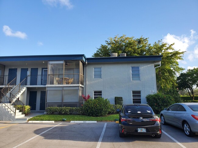 property at 7535 S Oriole Blvd