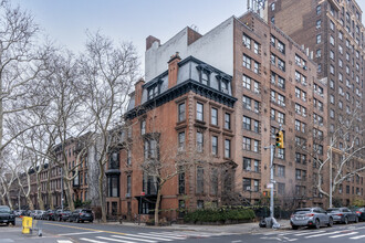 91 Lafayette Ave in Brooklyn, NY - Foto de edificio - Building Photo