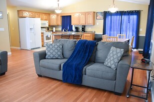 588 6th Ave in Berlin, NH - Building Photo