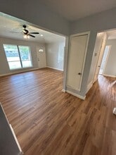 2750 Ridgewood St in Irving, TX - Building Photo - Building Photo