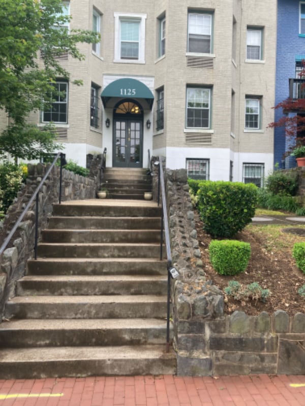 1125 Maryland Ave NE