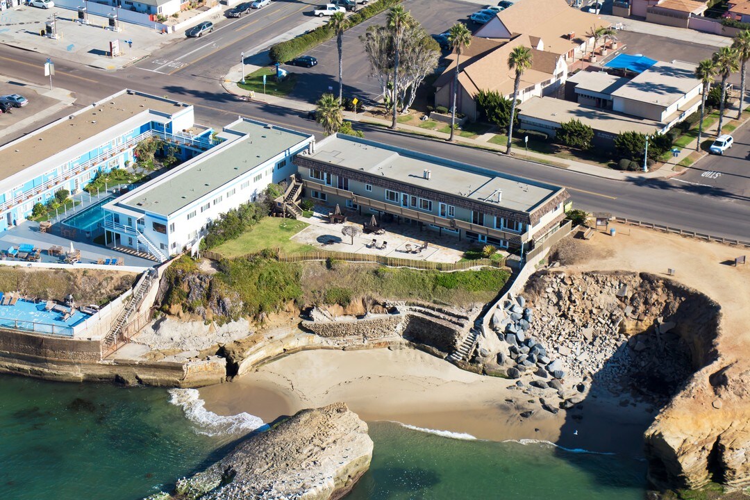 Beach Cliff Villas in San Diego, CA - Foto de edificio