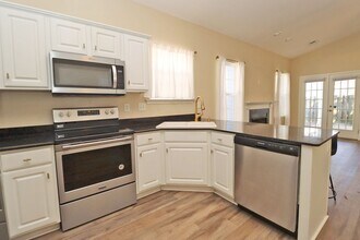 213 Twin Oaks Ln in Columbia, SC - Building Photo - Building Photo