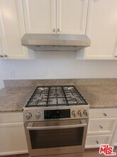5306 Vantage Ave in Los Angeles, CA - Building Photo - Building Photo