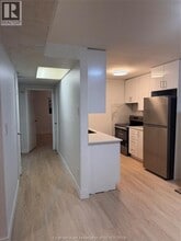 25 Orchard Heights Dr in Chatham, ON - Building Photo - Building Photo