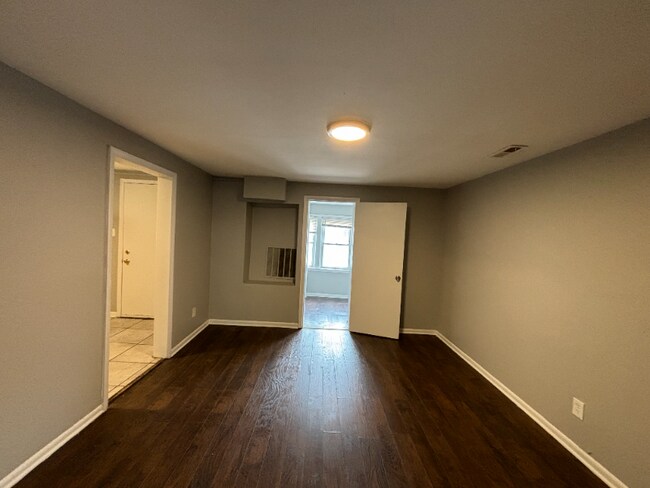 8137 S Evans Ave in Chicago, IL - Building Photo - Building Photo