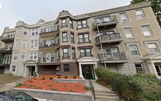 45 Englewood Ave, Unit 45-2