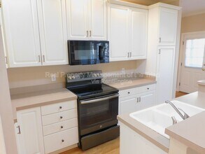 4108 Stillbrook Ln in High Point, NC - Building Photo - Building Photo