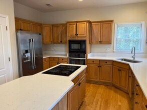 9425 Spruce Tree Cir in Bethesda, MD - Building Photo - Building Photo