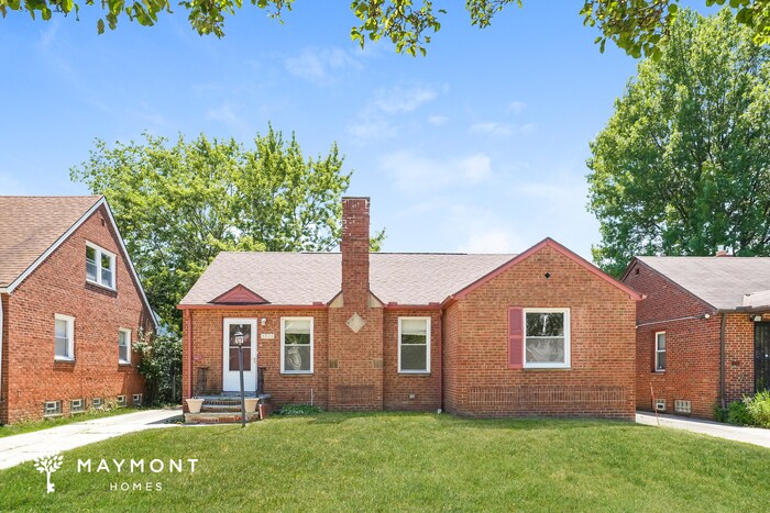 3826 Colony Rd in South Euclid, OH - Building Photo