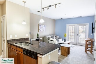 6115 Tidewater Dr in Norfolk, VA - Building Photo - Building Photo