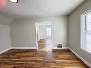 143 Gale St in Akron, OH - Building Photo - Building Photo