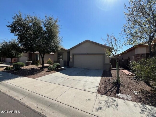 17749 W Statler Dr in Surprise, AZ - Building Photo - Building Photo